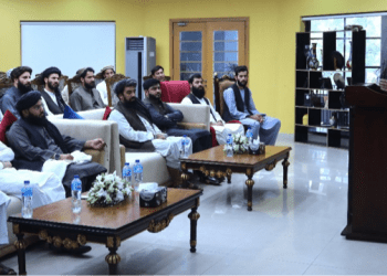 طالبان: روند توزیع پاسپورت برای مهاجران افغانستان در پاکستان آغاز شد