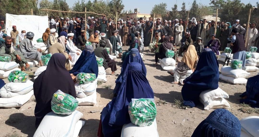 توزیع مواد خوراکی برای نزدیک به ۹۰۰ خانواده در کندز