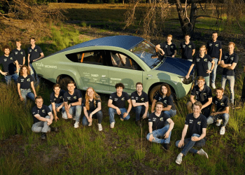 ساخت نخستین خودروی «آف-رود» خورشیدی