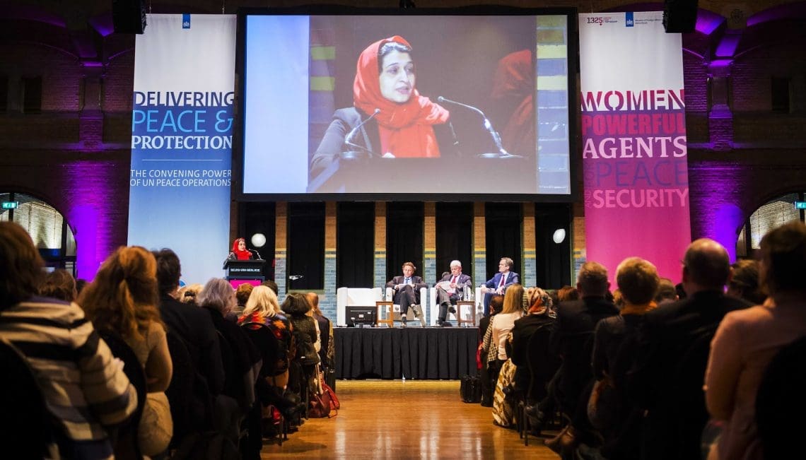 وزیر پیشین امور زنان: جهان افغانستان را رها کردهاست