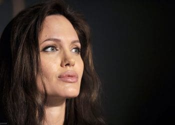 آنجلینا جولی اخراج اجباری پناه‌جویان افغانستانی از پاکستان را نکوهید