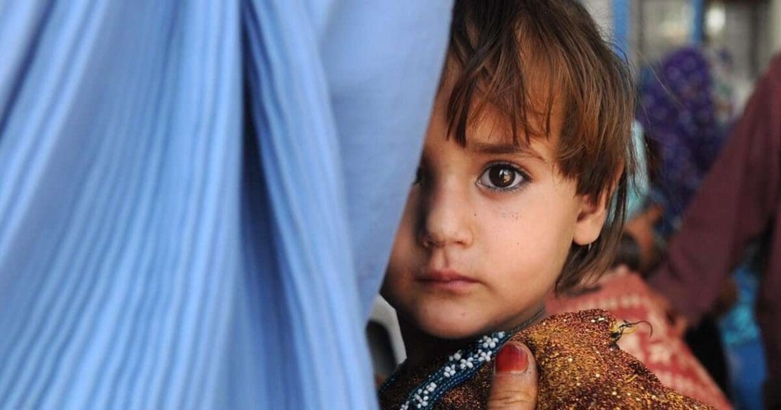 مادرِ آواره: حق خریدن شیر برای کودک ۱ سالهام را ندارم