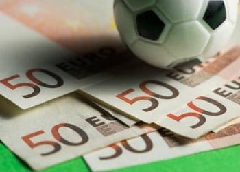 ورزش و سرمایه‌داری؛ آیا دست‌مزد بازی‌کنان فوتبال «عادلانه» است؟