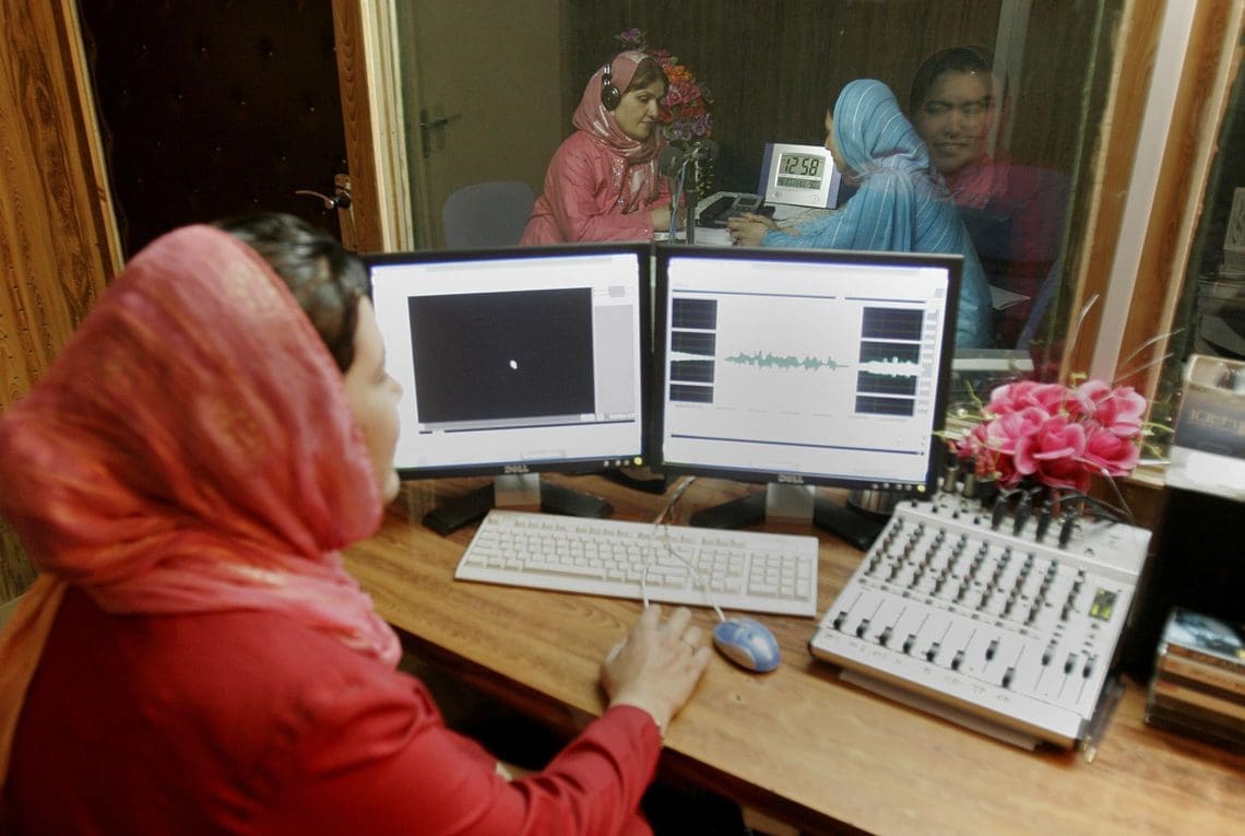 جایزه‌ی جهانی «حساسیت جنسیتی» به یک خبرنگار زن افغانستانی اهدا شد