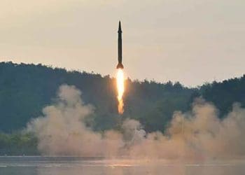 افزایش تنش‌ها در شبه‌جزیره‌ی کوریا؛ کوریای شمالی یک موشک بالستیک را آزمایش کرد