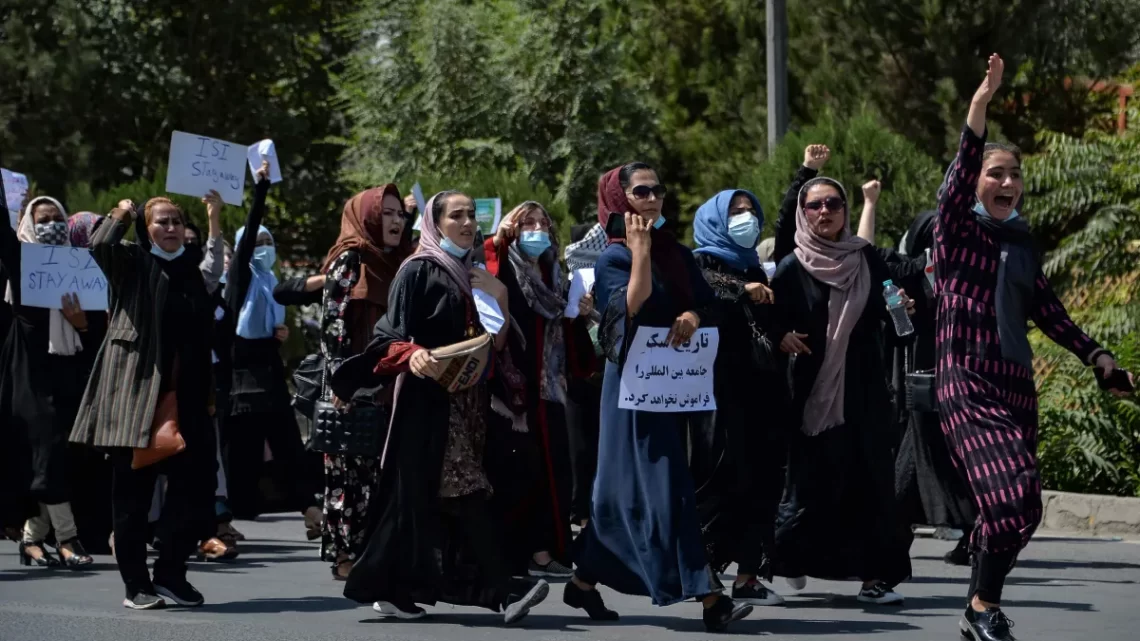 «آتشِ زیر خاکستر»؛ ضعفِ جنبش زنان افغانستان چیست؟