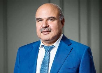 میرویس عزیزی: ده میلیارد دالر در افغانستان سرمایه‌گذاری می‌کنم