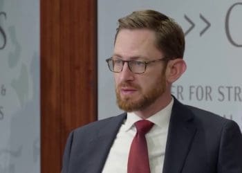 تام وست: اکثریت شهروندان افغا‌ستان به مساعدت «بشردوستانه» نیاز دارند