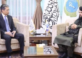 وزیر صحت طالبان در دیدار با سفیر چین: ارتقای داکتران افغانستان در اولویت است