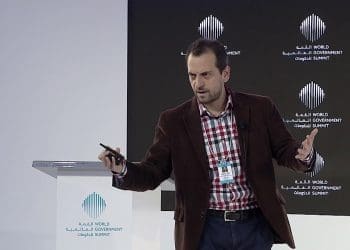 پژوهشگرِ تحت حمایت ایلان ماسک میگوید هوش مصنوعی «غیرِقابل کنترل» است و هماینک باید کنار نهاده شود