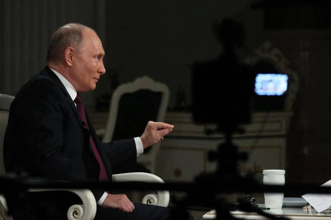 مروری بر گفتوگوی کارلسون با پوتین؛ رئیسجمهوری روسیه در گفتوگو با مجری معروف امریکایی چه گفت؟