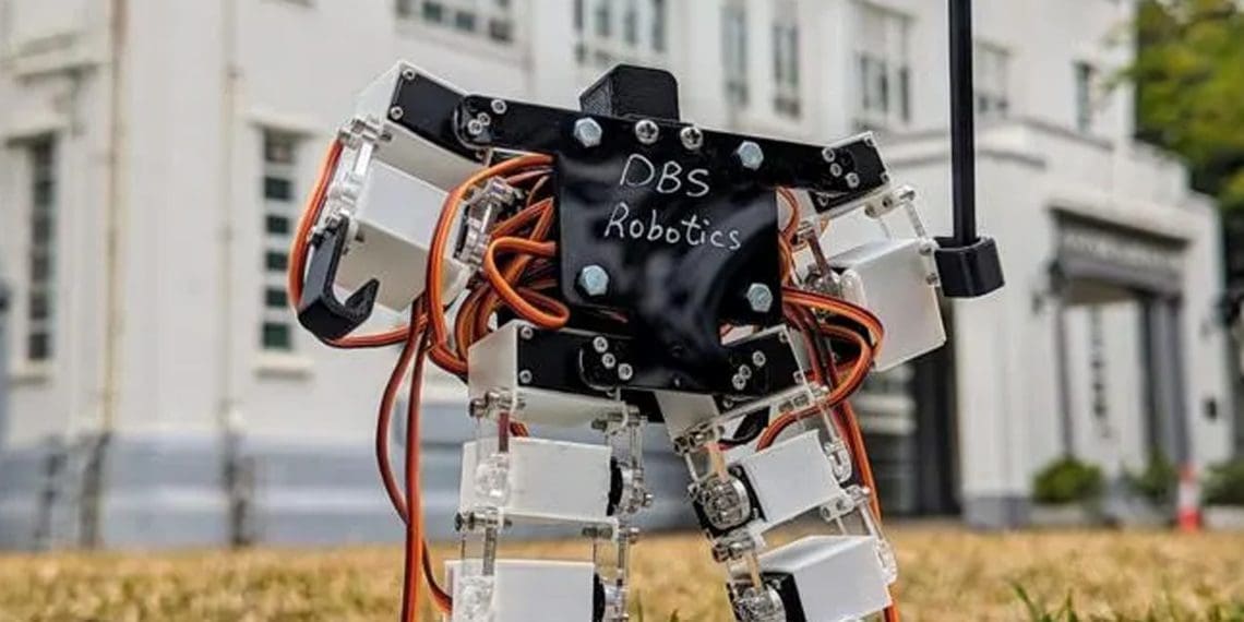 ساخت رُبات انسان‌نما توسط دانش‌آموزان مکتب/مدرسه