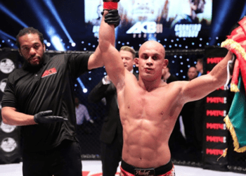 باز محمد مبارز حریف فرانسوی‌اش را شکست داد