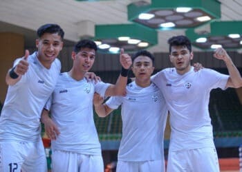 افغانستان با پیروزی در برابر بحرین توانست به دور حذفی جام ملت‌های فوتسال آسیا صعود کند