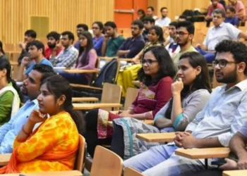 سیستم آموزش شکسته‌ی هند رویای ابرقدرت بودن آن‌را تهدید می‌کند