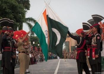 اکسپرس تریبون: پاکستان به‌ دنبال بهبود روابط با هند است