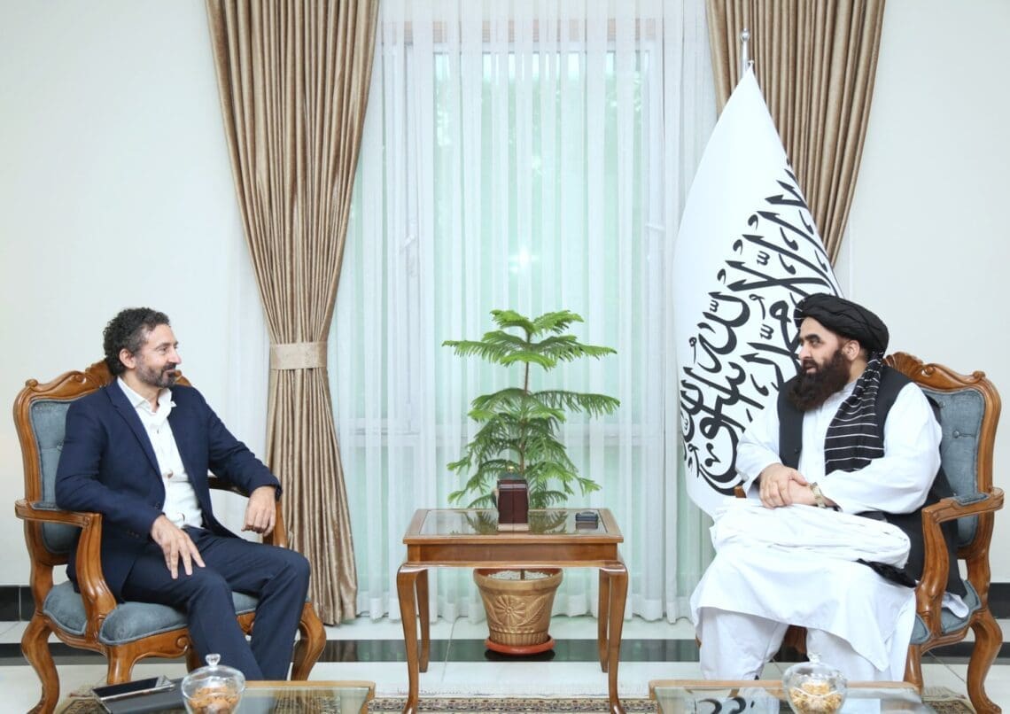 دیدار وزیر خارجهی طالبان با رئیس بخش آسیای صلیب سرخ