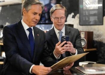 وزیر خارجه‌ی امریکا: تحریم‌ تراشه‌‌های امریکا به معنی کاهش رشد اقتصادی چین نیست