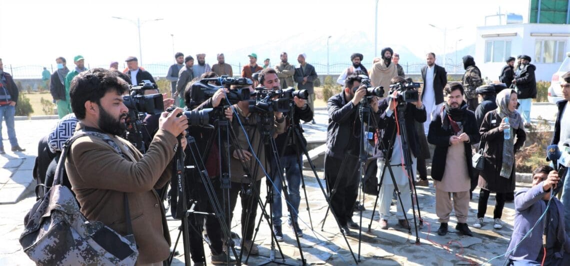 فدراسیون خبرنگاران افغانستان در تبعید به مناسبت روز جهانی آزادی رسانهها: خفه ساختن آزادی بیان در افغانستان تبدیل به یک امر عادی شده است