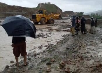 کمیته‌ی جهانی نجات: سیلاب‌ها دسترسی هزاران خانواد به خدمات ضروری در افغانستان را قطع کرده است