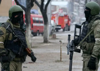 سربریده شدن یک کشیش و مرگ پانزده پولیس در نتیجه‌ی یک حمله‌ی تروریستی در روسیه