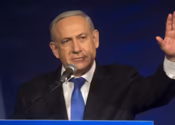 نظرسنجی‌ای نشان می دهد که ۷۲ درصد از اسرائیلی‌ها خواستار کناره‌گیری نتانیاهو هستند