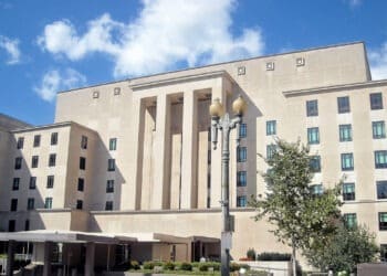 واشنگتن بازداشت سه امریکایی از سوی طالبان را تایید می‌کند