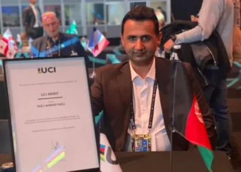 اتحادیه‌ی جهانی دو چرخه‌سواران رئیس پیشین فدراسیون دو چرخه‌سواری افغانستان را به‌اتهام تهدید دوچرخه‌سواران زن پانزده ماه تعلیق کرد