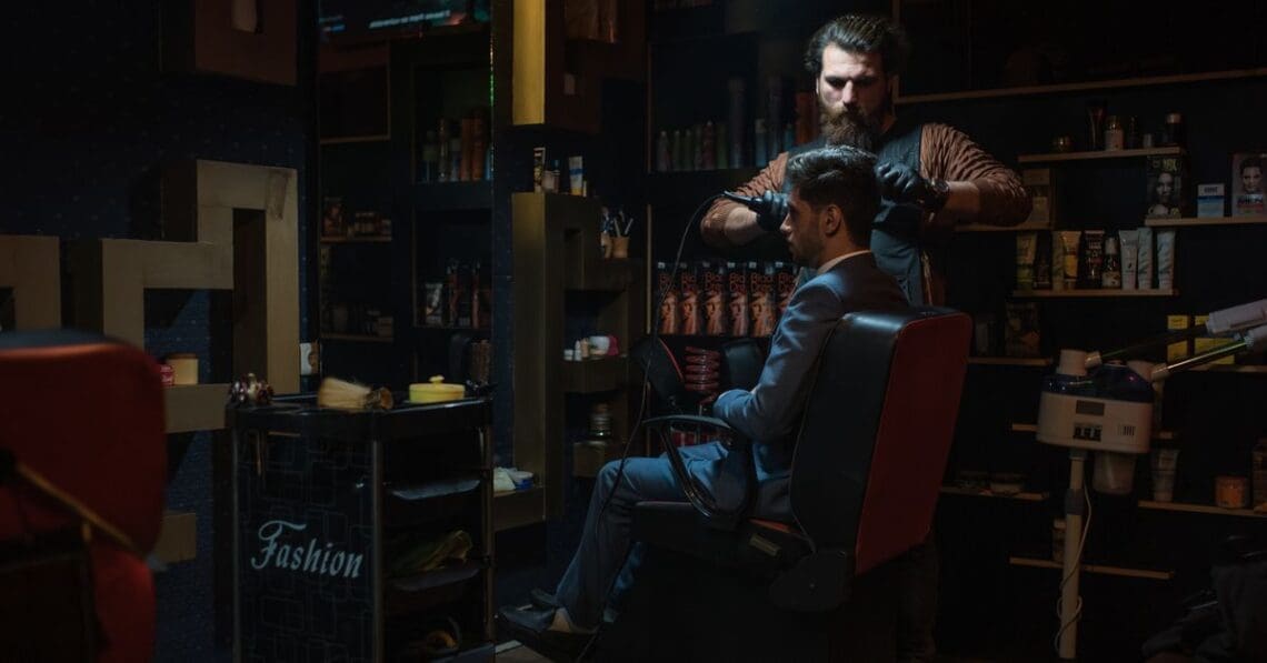 گزارش سازمان ملل: مخالفت طالبان با مدل مُوی غربی و گوش دادن به موسیقی نقض حریم خصوصی افراد است