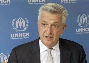 کمیشنر عالی سازمان ملل متحد با وزیر خارجه پاکستان در مورد پناهندگان افغانستان دیدار کرد