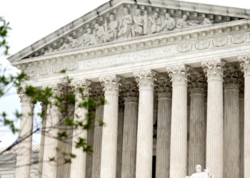 شکایت هوگان لاولز از افغانستان؛ شرکت حقوقی امریکایی می‌گوید قضایای حقوقی دولت پیشین افغانستان را پیش‌ بُرده اما پول دریافت نکرده است