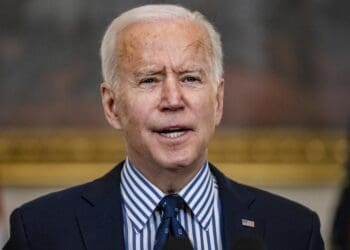 بایدن: دفاع از دموکراسی از هرچیزی مهم‌تر است