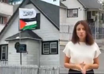 واکنش‌ها به برافراشتن پرچم طالبان در امریکا؛ عضو شورای شهر نیویارک می‌گوید امریکا فراموش نکند طالبان در حملات یازده سپتامبر دست داشتند