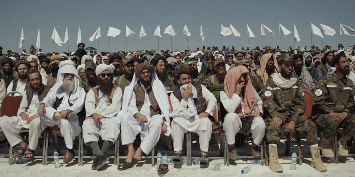 مستند جدید در مورد طالبان؛ فرمانده نیروی هوایی طالبان یک پرسش ضرب ساده را حل نمی‌تواند