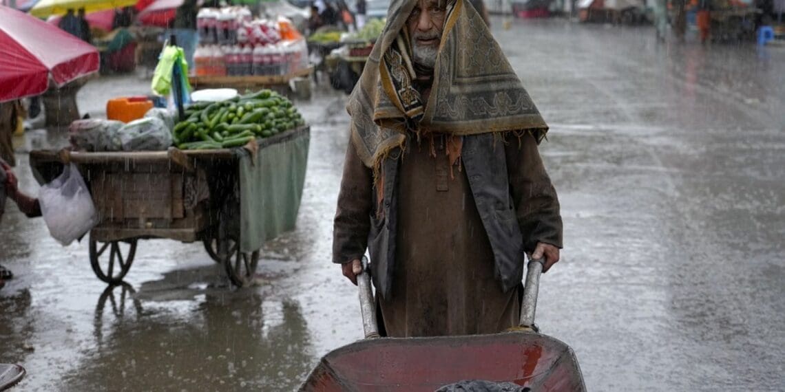 ریاست هواشناسی طالبان از بارندگی شدید و وقوع سیلاب در یازده ولایت هشدار داد