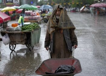 ریاست هواشناسی طالبان از بارندگی شدید و وقوع سیلاب در یازده ولایت هشدار داد