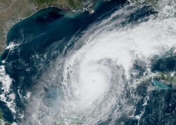 سازمان ملل: تغییرات اقلیمی توفان‌ها را «قوی‌تر» و «خطرناک‌تر» کرده است