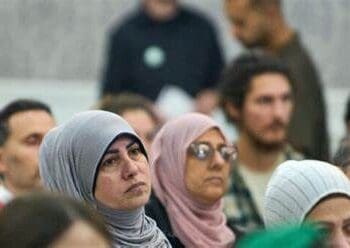 نظرسنجی‌ها نشان می‌دهد که مسلمانان در اروپا از «افزایش نژادپرستی» نگران هستند