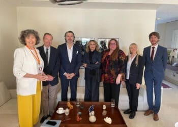 نشست کاردار بریتانیا برای افغانستان با نمایندگان امریکا و چهار کشور اروپایی در دوحه