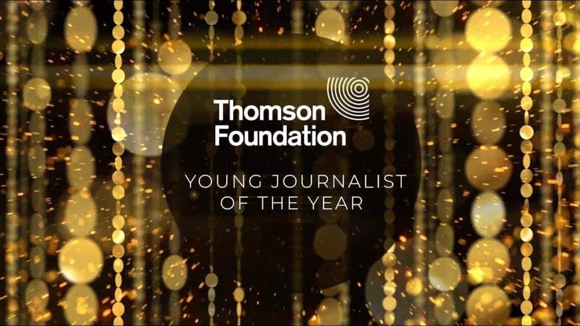 یک خبرنگار زن «گمنام» افغانستان برنده‌ی جایزه‌ی بنیاد تامسون شده است