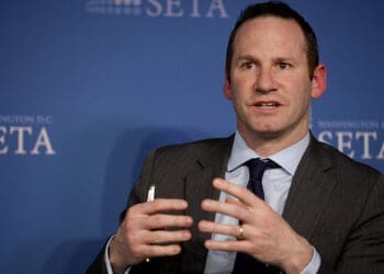 مشاور پیشین وزارت دفاع بریتانیا: امریکا دفتر سیاسی‌اش را از قطر به تاجیکستان ببرد