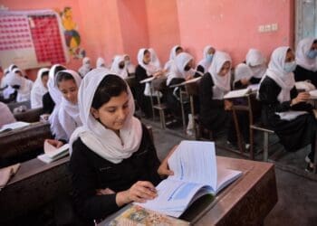 ویژه: منابع به دیار می‌گویند بستن مکاتب بر روی دختران صنوف اول تا ششم هم در دستور کار طالبان است