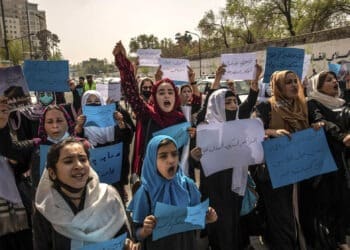 سفارت امریکا برای افغانستان: محدویت‌ها بر زنان افغانستان توهین به کرامت انسانی آنان‌ است