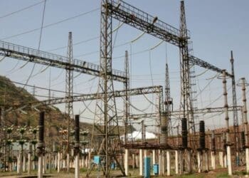 طالبان می‌گوید برق وارداتی ازبیکستان و ترکمنستان به افغانستان دوباره وصل شد