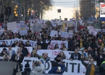 تجمع گسترده در بلگراد علیه «فساد و ناکارآمدی» دولت الکساندر ووچیچ