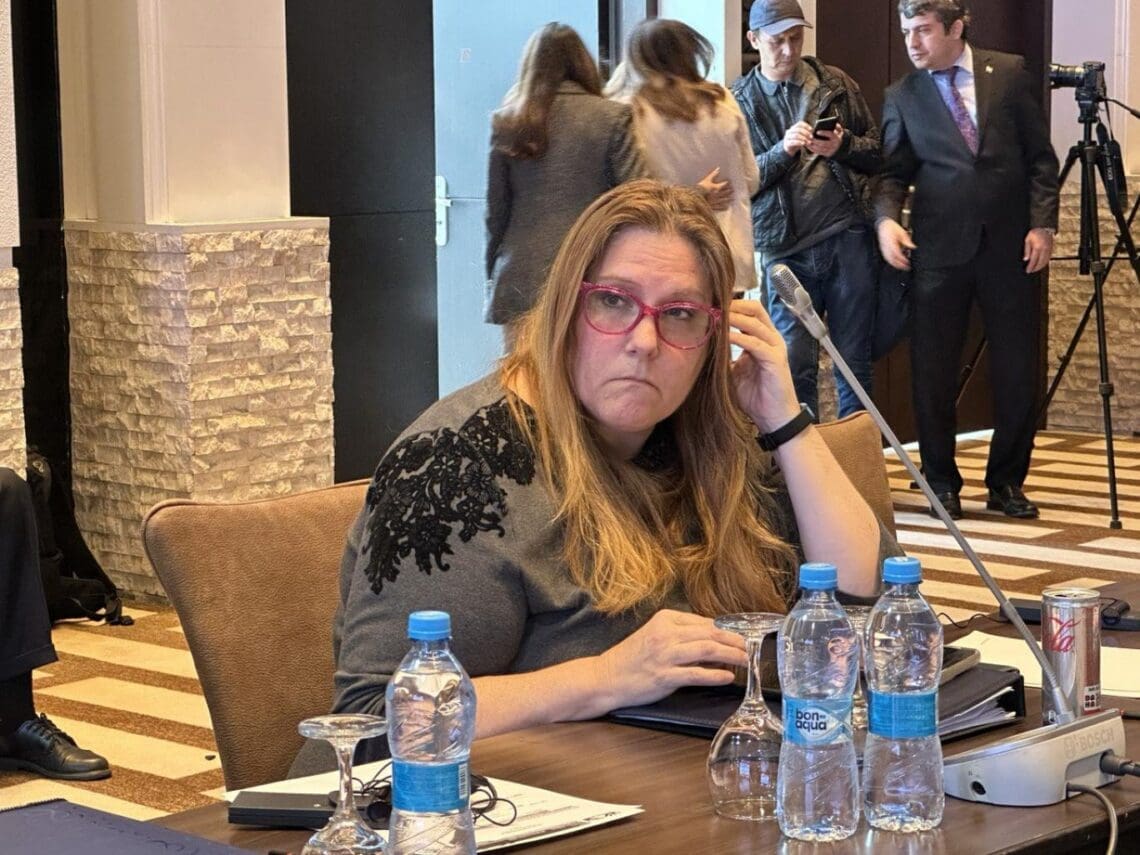 کرن دکر: چرا طالبان نمی‌شنود؟