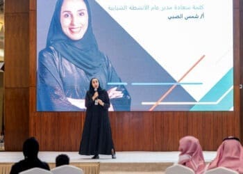 عربستان برای جوانان عرب و کشورهای اسلامی برنامه‌ی بازدید از «اماکن مقدس» برگزار کرد