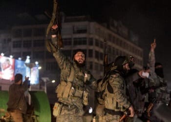 شورشیان سوریه می‌گویند محاصره‌ی دمشق را آغاز کرده‌اند