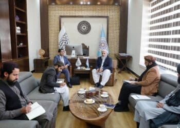 وزیر صنعت طالبان با معاون اتاق بازرگانی عمان دیدار کرد