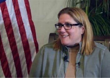 کاردار سفارت امریکا: حذف زنان بحران افغانستان را عمیق‌تر می‌سازد